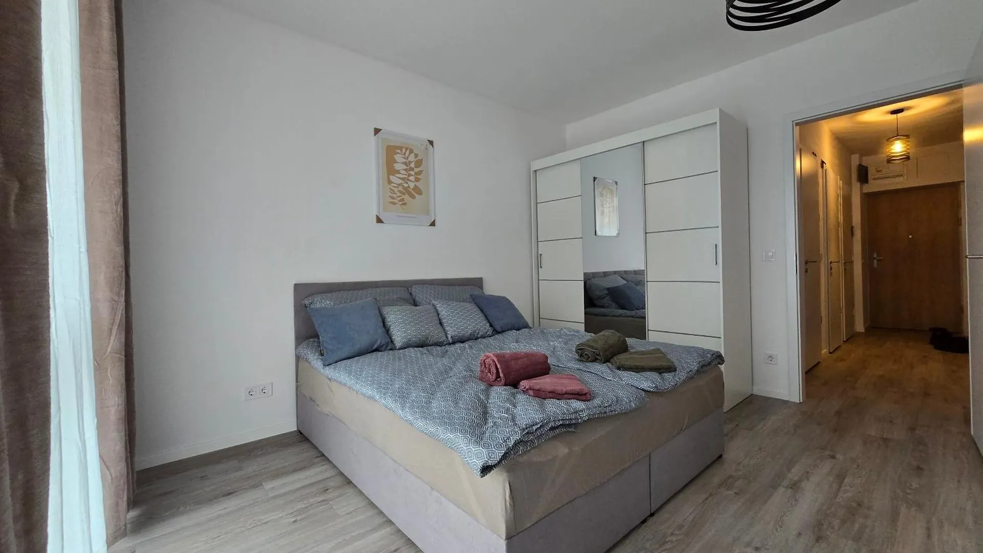 Elite Residence Suite- Free Parking Near Kelenfoeld contacts